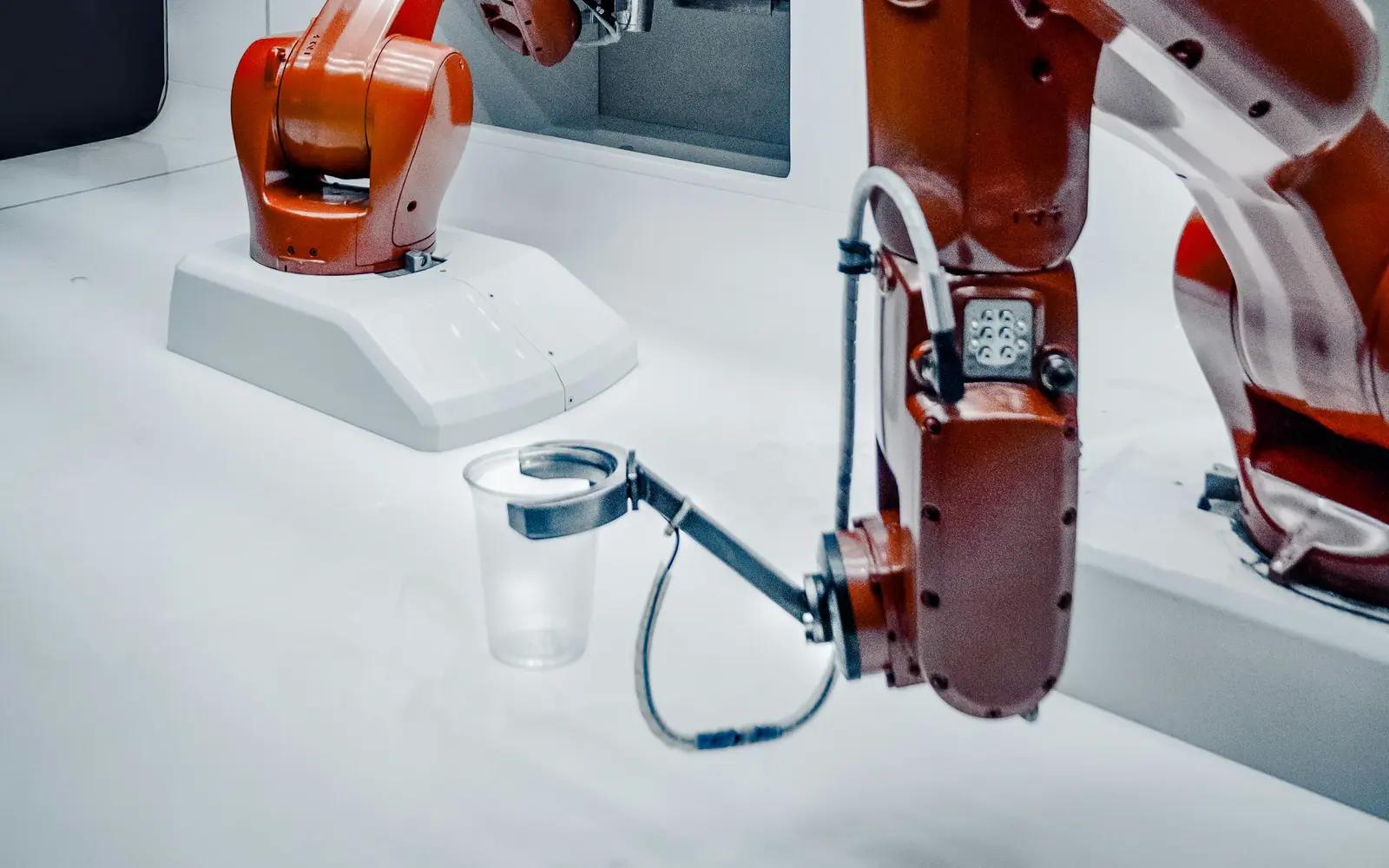 Công nghệ robot và hệ thống trí tuệ nhân tạo