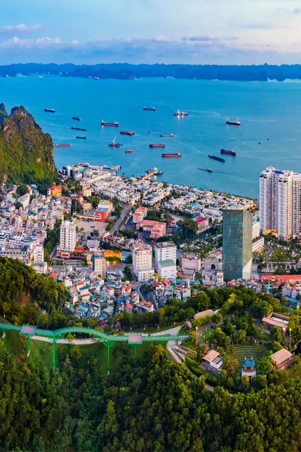 Bất động sản — đô thị ven biển