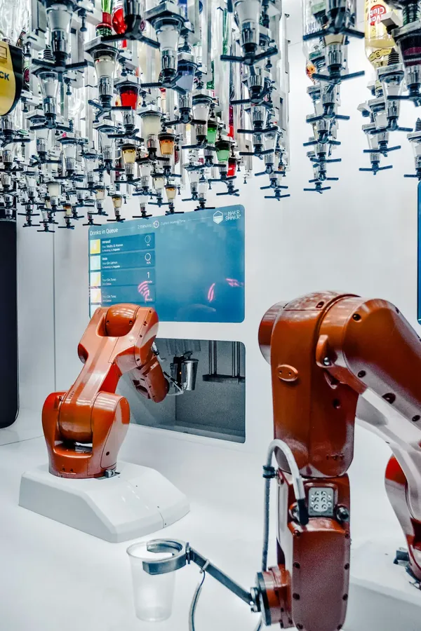 Trí tuệ nhân tạo (AI) & truyền thông — robot tự động hoá